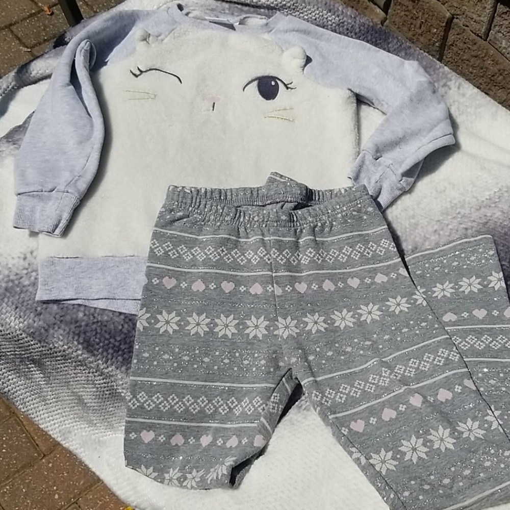 Little girls winter outfit gray pink 6x top 7 bot.